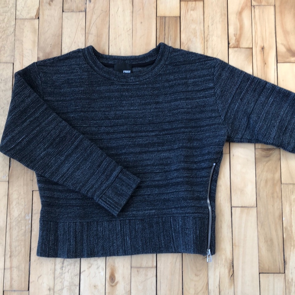 Wilfred Free Sweat shirt *3 for $30*